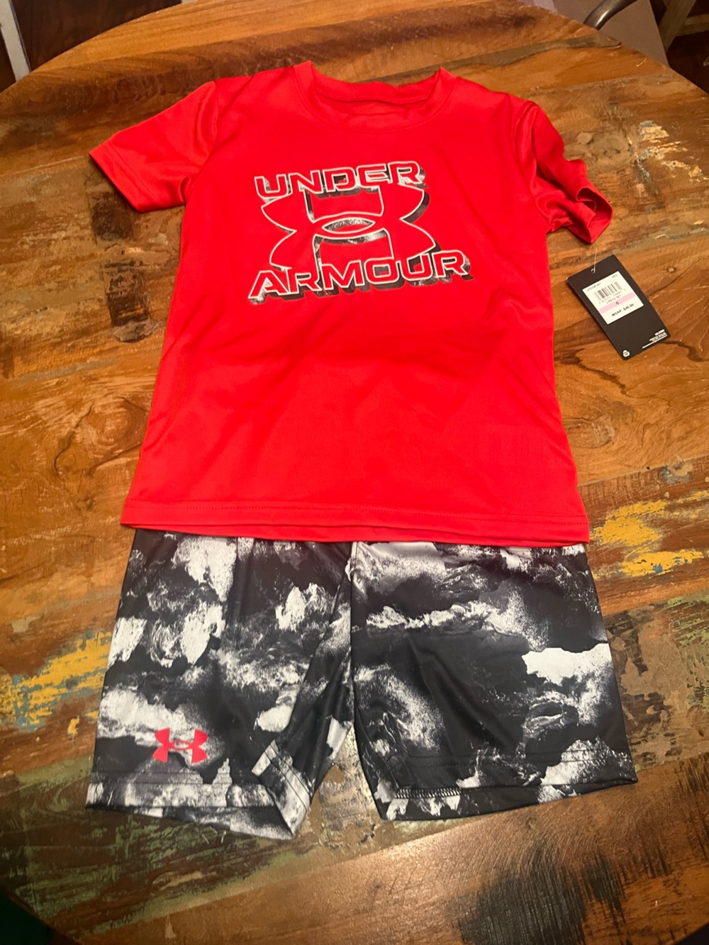 NWT Under Armour Boys 2 Piece Shorts Set